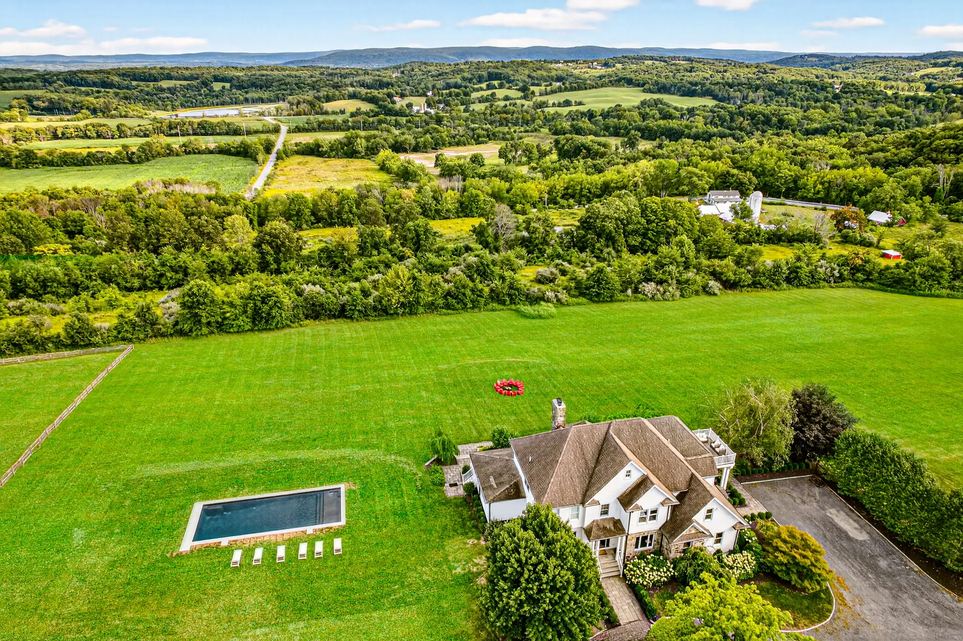 New York rental with Padel court, Pool and sauna in Upstate NY